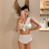 Biquíni Simples Coreano Sexy Ombro Inclinado Push-Up para Seios Pequenos Cintura Alta Uma Alça Cor Sólida Controle de Barriga Emagrecedor Conjunto de Duas Peças para Mulheres
