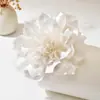 Broche de Flor Tridimensional Exagerado Vintage, Sencillo y de Alta Gama, Pin de Solapa de Moda de Lujo Ligero, Accesorio de Estilo Nicho para Mujeres