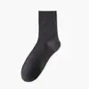 Meias masculinas de algodão fino para outono, de comprimento médio até a panturrilha, resistentes a odores, sem costura, anti-pilling, adequadas para uso profissional, meias longas, atacado