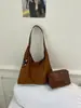 Bolso retro grande transfronterizo para mujer, nuevo bolso de mano casual de moda para ir al trabajo, bolso de hombro único simple y súper popular de gran capacidad para madre e hija