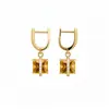Aretes Geométricos de Circonita y Accesorios de Collar para Mujer, Aretes Dorados con un Toque de Lujo Ligero y Alta Gama, Aretes Versátiles con un Diseño Único