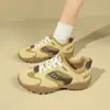 Tênis Casual Esportivo Retro de Design de Nicho 2025 Verão Novo Tênis de Treinamento Moral com Sola Grossa Versátil Tênis de Pai para Mulheres