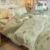 Conjunto de cama de gaze dupla nublada de quatro peças 2026 novo estampado estilo ins conjunto de cama de três peças para dormitório estudantil quarto