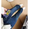 ¡Jeans acampanados estilo coreano! Elegantes y retro, estos pantalones acampanados hacen que tus piernas se vean más largas. Disponible en dos versiones, con elasticidad en cuatro direcciones para un efecto adelgazante