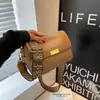 High-end Retro Pequeno Bolsa Feminina 2024 Novo Popular Largo Alça de Ombro Crossbody Bolsa Elegante All-match Casual Pequeno Quadrado Bolsa