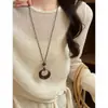 Nuevo Collar Colgante de Resina Estilo Étnico Chino Marrón Retro para Mujer Lanyard Cadena de Clavícula Accesorios Nuevo Estilo 2026