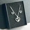 Nuevo Conjunto de Collar y Pendientes de Acero Inoxidable Plateado No Descolorante Amor Joyería de Amor Acero de Titanio Pendientes Populares