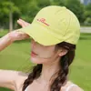 Gorra de Béisbol con Bordado de Letras Desgastadas Estilo Americano para Mujer, Moderna y Versátil, Adecuada para Uso Casual al Aire Libre y Ciclismo, Gorra de Pico Adelgazante