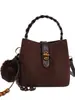 Bolso bandolera cuadrado pequeño de gamuza retro moderno 2026 nuevo de otoño para mujer, de gran capacidad, para uso diario