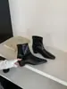 Recién llegado: Botines elásticos ajustados para mujer con punta cuadrada, que aumentan la altura, Otoño/Invierno 2026, Cómodos y versátiles, Botas Martin con cremallera trasera
