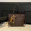 Bolsa de mano tipo tote de lujo ligero para presbicia, bolsa de axila para mujer, nueva 2025, bolsa de compras de gran capacidad, bolso de hombro para el día a día