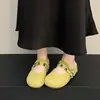 Novas sandálias casuais slip-on de sola grossa para aumentar a altura para mulheres 2026, chinelos Mary Jane de bico fechado para o verão