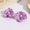 Pendientes de Flor Versátiles de Moda Tendencia Pendientes de Pétalos de Doble Capa Estambres Incrustados con Perlas Pendientes de Botón Pintados con Spray de Colores