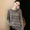 Camiseta Manga Longa Regular com Blocos de Cor e Listras Tamanho Plus Size Feminina Estilo Novo Outono 2026 Tamanho Plus Size Solta Emagrecedora Versátil