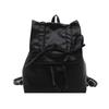 Mochila Plissada de Design Nicho Bolsa Pequena 2025 Primavera e Verão Nova Moda Mochila Feminina Prata Bolsa Transversal de Mão