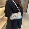 Bolso bandolera informal con remaches, sencillo, de moda, para otoño de 2023, con cadena coreana, color liso, pequeño, cuadrado, para mujer