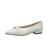 Estilo maduro e elegante 26 novos sapatos baixos de moda com tira cruzada e laço, bico fino, sola baixa de couro macio, sapatos femininos de couro estilo coreano
