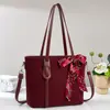 Bolsa de Mano para Viajero Bolso de Mano de Alta Gama Transfronterizo Gran Capacidad Textura Bolso Cruzado Bolsos de Mujer Fábrica Venta al por Mayor