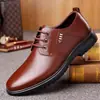 Zapatos Deportivos Casuales de Suela Gruesa para Hombre al por Mayor Transfronterizos Modelo Nuevo 2026 Juventud Running Deportes Moda Guerrero Negro Fábrica Zapatos de Hombre