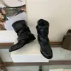 Botas de Cavaleiro com Fivela Botas de Motociclista Botas de Temperamento Preto Estilo Retrô Feminino Salto Bloco Botas Curtas Versátil Empilhadas Simples Plissadas