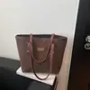Bolsa Satchel Popular de Grande Capacidade para Outono e Inverno, Bolsa de Trabalho para Mulheres 2025 Nova Luxo Acessível Veludo de Pele de Veado Bolsa Tote de Ombro Único