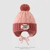 Gorro de invierno para niños, gorro de punto con etiqueta SMILE, protección para las orejas, pompón, gorro de punto cálido, gorro tipo pullover a prueba de viento para niños de mediana edad