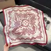 70 Bufandas de Seda con un Toque de Lujo, Moda Coreana Versátil Profesional Bufandas Pequeñas de Seda Imitación, Bufandas de Seda Estampadas Retro para Mujeres