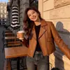 [Diosa de la Motocicleta] Chaqueta corta casual de piel de oveja genuina para mujer con cuello de traje, abrigo de cuero entallado
