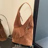 Bolsa Retro de Camurça com Franjas para Mulheres 2025 Nova Moda Grande Capacidade Bolsa de Ombro para Axila Bolsa de Ombro para o Dia a Dia