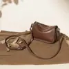 Atacado Inverno Nova Moda Luxo Leve de Pulso Transversal Feminina Versátil para Combinação Diária Bolsa Transversal de Ombro Feminina