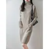 Vestido de Tricô Gola Alta 100% Lã Novo Outono/Inverno 2026 Manga Longa Feminino Cor Sólida Solto Bolso Duplo Comprimento Médio