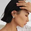 Aretes de Bola de Metal con un Toque de Alta Gama, Aretes Versátiles y Elegantes para Mujer, Accesorios para Orejas de Lujo Ligero 2026