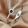 Pulsera de Acero de Titanio Plateado para Mujer Pulsera con Anillo de Circonita de Alta Gama Joyería de Mano Pulsera Plateada Pulsera de Hilo Pulsera al por Mayor