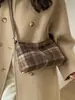 Bolso Grande de Moda Casual a Cuadros Transfronterizo para Mujer 2025 Bolso de Mano de Invierno Versión Coreana Estilo Universitario de Nicho