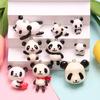 Resina de protección ambiental accesorios tridimensionales colgante de panda rojo colgante para llavero DIY accesorios para asiento de perfume de coche