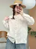 Camisa de Algodón Puro con Calados y Cuello de Muñeca para Mujer, Nuevo Estilo Primavera y Otoño 2026, Elegante Corte Holgado, Versátil con Botones de Colores y Bordados Intricados