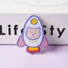 Crachá de Urso da Série Astronauta de Desenho Animado em Acrílico, Pingente para Bolsa, Pequeno Patch de Acessório, Estilo Moderno e Personalizado