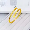 Loja de Ouro Mesmo Estilo Ferradura Banhada a Ouro Padrão de Nuvem Pulseira Aberta Novo Modelo para Mulheres, Estilo Chinês Luxo Leve Alta Qualidade Pulseira com Padrão de Nuvem Joia
