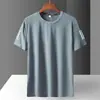 Camiseta Masculina de Manga Curta em Seda Gelada Secagem Rápida Verão Esportiva Casual Cor Sólida Top Elástico Fino Manga Meia Manga Camiseta Básica para Homens