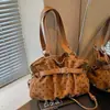 Bolso de hombro cruzado de moda, relajado, plisado, de lunares, nuevo de otoño 2026, de gran capacidad, para llevar debajo del brazo
