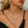 Vestido de Novia Vestido de Noche Collar Pendientes Pulsera Juego de Tres Piezas Accesorios Cadena para Clavícula Juego de Joyería para Mujer Venta al por Mayor