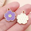 Pendente de Flor de Cerejeira Artificial com Gotejamento de Óleo, Margarida, Lírio, Flor de Cinco Pétalas em Liga de Zinco, Acessórios para Pulseira DIY, Chaveiro, Joias