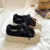 Zapatillas de plataforma retro con cuentas para mujer, nueva colección de otoño 2026, mocasines casuales versátiles, zapatos deportivos que aumentan la altura