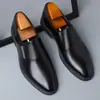 Aumento Interno Novos Sapatos Sociais de Couro Masculinos para Outono Masculino Britânicos de Negócios Couro Macio Bico Fino Jovens Sapatos de Couro Sapatos Brancos Sapatos Individuais