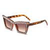 Gafas de Sol Jamie 2401B Ojo de Gato con Perlas y Tachuelas de Pedrería, Marco Grande de Bloques de Color a la Moda, Gafas Decorativas de Tendencia Estilo Callejero Europeo y Americano