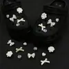 Flor de cola de fénix suave, adecuada para zuecos, flor de zapato con pedrería de lujo ligero, hebilla de zapato, accesorios de cadena de cuentas, decoraciones de moda para bricolaje