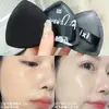 Xixi Piña Negra Borla Delicada Super Suave No Come Polvo Fácilmente Doble Uso Seco y Húmedo Herramienta de Maquillaje para Base Líquida Huevo de Belleza