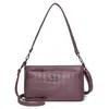 Bolsa de ombro transfronteiriça nova, moda feminina de meia-idade, temperamento versátil, couro macio, grande capacidade, bolsa transversal multicamadas, atacado