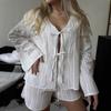 Cardigan Branco de Manga Longa Europeu e Americano para Primavera e Verão com Cadarço Solto Elegante Top Shorts Pijama Roupa de Casa Feminina