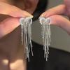 Celebridad de Internet Moda Pendientes de Borla de Circonita Incrustados de Diamante Celebridad Femenina Diseño de Nicho Sencillo Joker Elegante Pendientes Elegantes Venta al por Mayor
